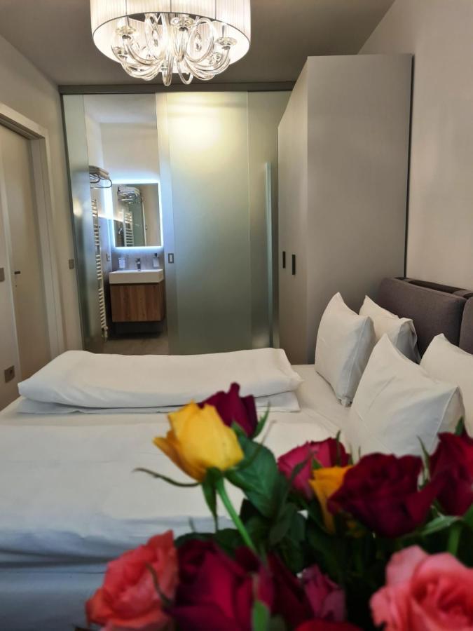 Sole Di Diana Luxury Apartments Πεσκιέρα ντελ Γκάρντα Εξωτερικό φωτογραφία