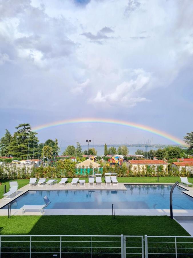 Sole Di Diana Luxury Apartments Πεσκιέρα ντελ Γκάρντα Εξωτερικό φωτογραφία
